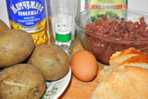 Ингредиенты для картофельных зраз с мясом