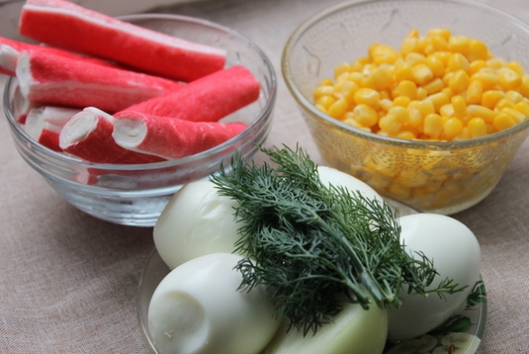 Крабовый салат - ингредиенты
