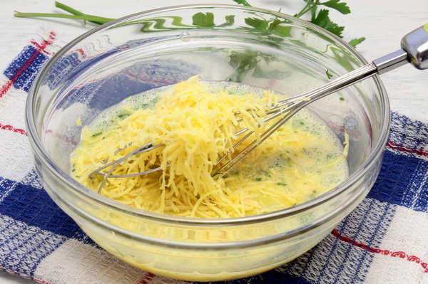 Омлет с сыром в духовке - шаг 3