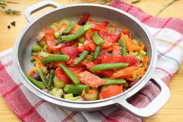 Рис с овощами на сковороде - шаг 3