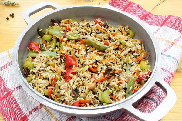 Рис с овощами на сковороде - шаг 4