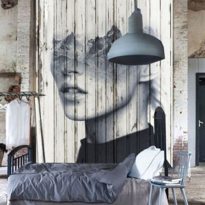 Спальня в стиле модерн с портретом